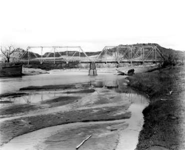 EBF Bridge over Powder River Sheridan County Wyoming 19 April 1982 photo 50