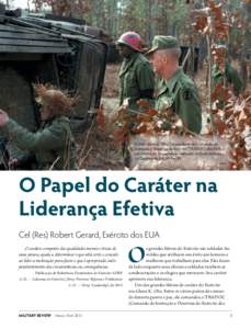 O Gen Glenn K. Otis, Comandante do Comando de Instrução e Doutrina do Exército (TRADOC) dos EUA, em visita a um treinamento realizado no Forte Jackson, na Carolina do Sul, 09 Fev 83. NARA