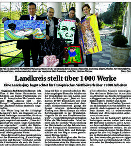 BEREITS GEKÜRTE KUNSTWERKE präsentieren in der Landesakademie Schloss Rotenfels (von links) Siegmut Keller, Karl-Heinz Bohny, Sabine Peters, stellvertretende Leiterin der Akademie Bad Rotenfels, und Ellen Lindner-Rhino